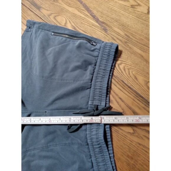 ATHLETA  Shorts Womens 6 GRAY Grey Preowned Summer Exercise Yoga Workout Running - Picture 5 of 9